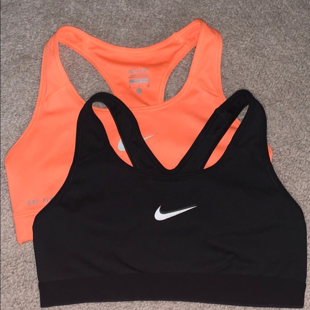 Nike sports bra combo